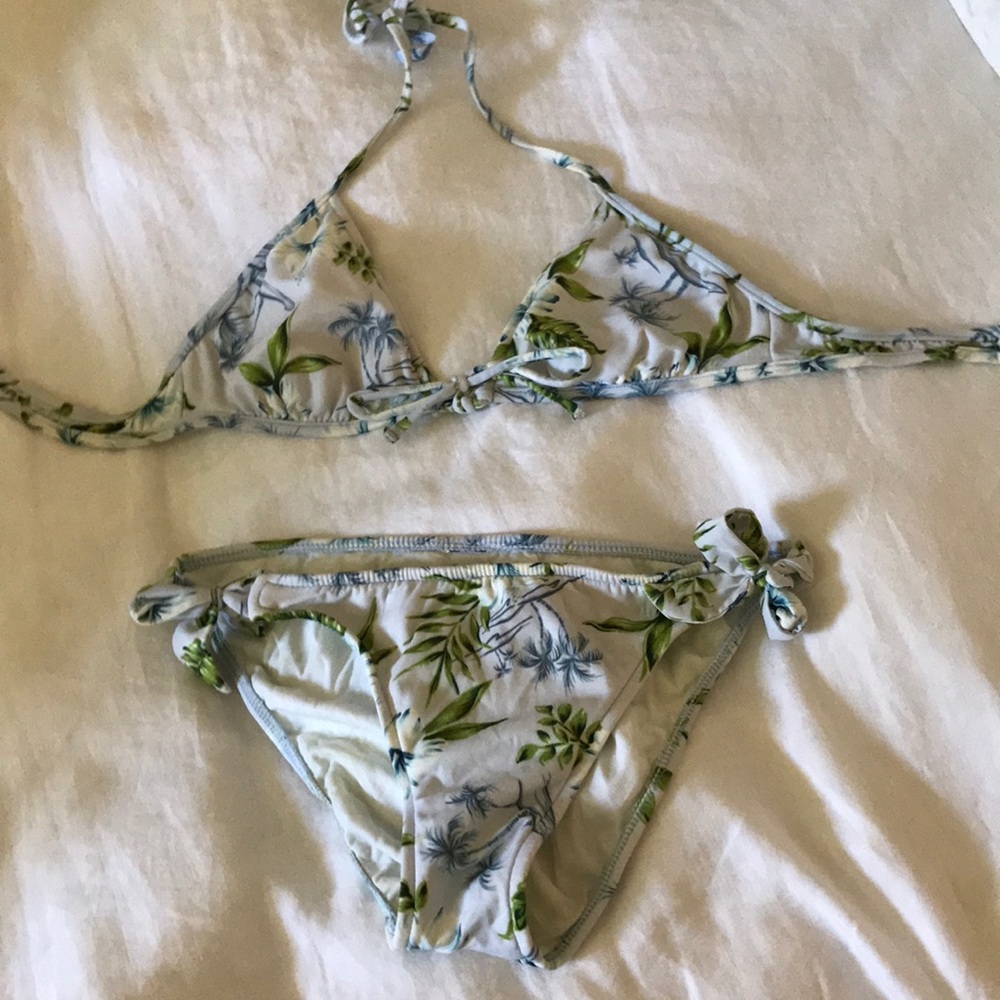 Radio Fuji bikini size M